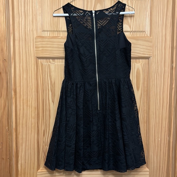 Black Dress Sz M - Picture 2 of 2